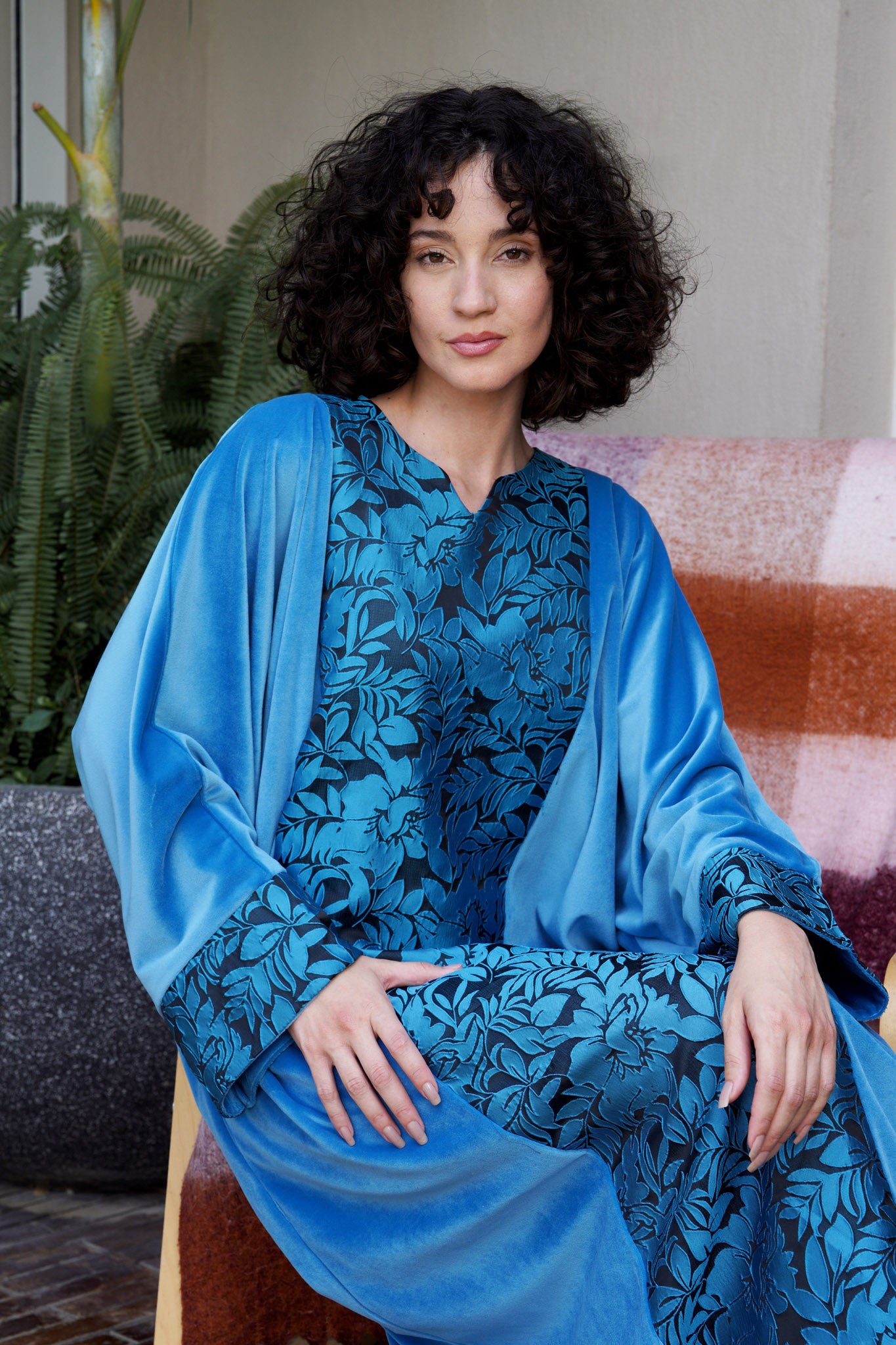 جلابيه FREE SIZE قطيفه ناعم