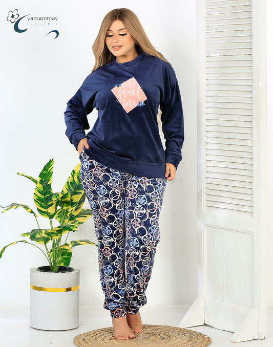 بيجامة قطيفة ناعم